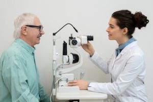 retinal surgery specialist melbourne